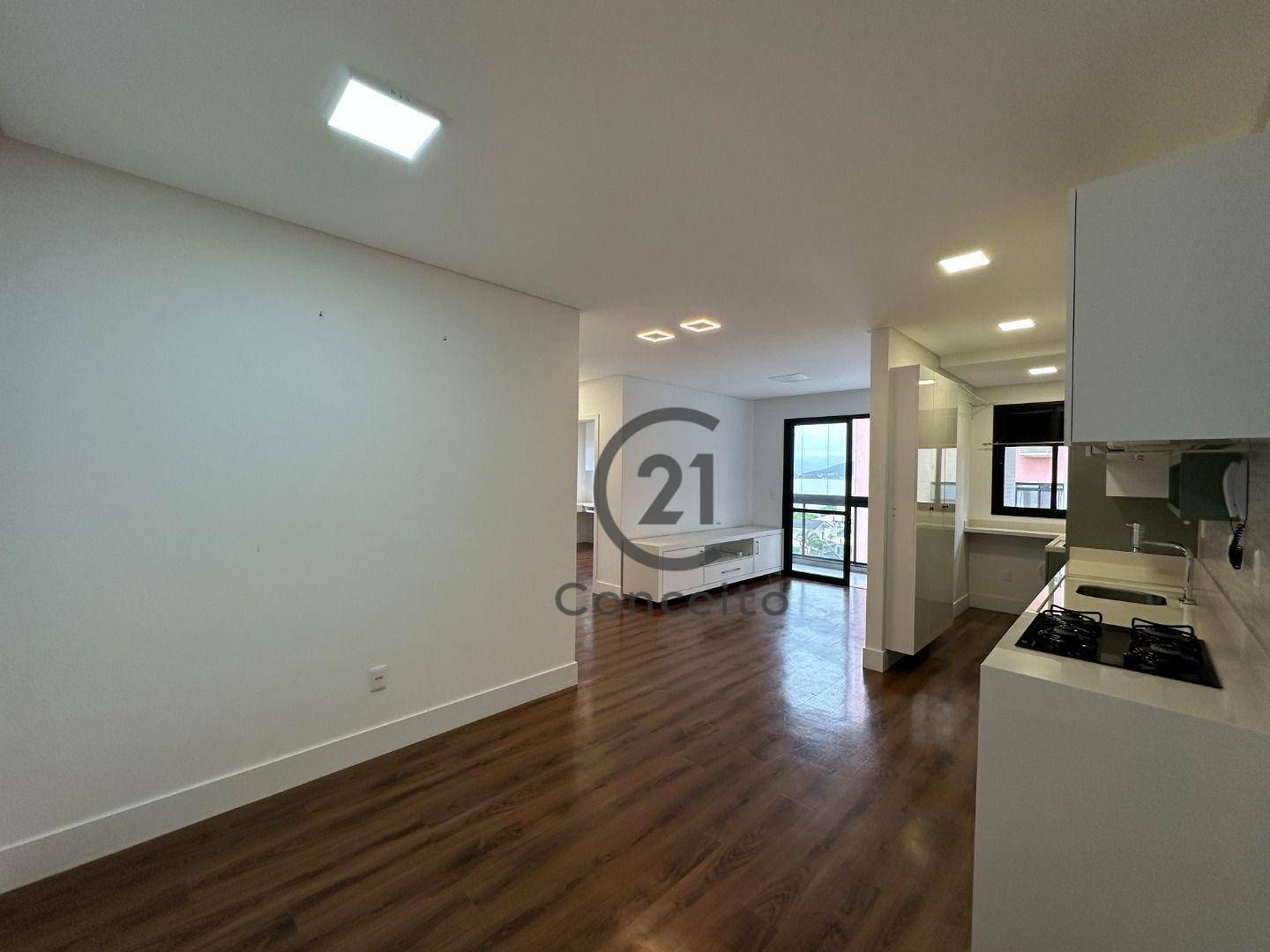 Apartamento à venda com 2 quartos, 73m² - Foto 1