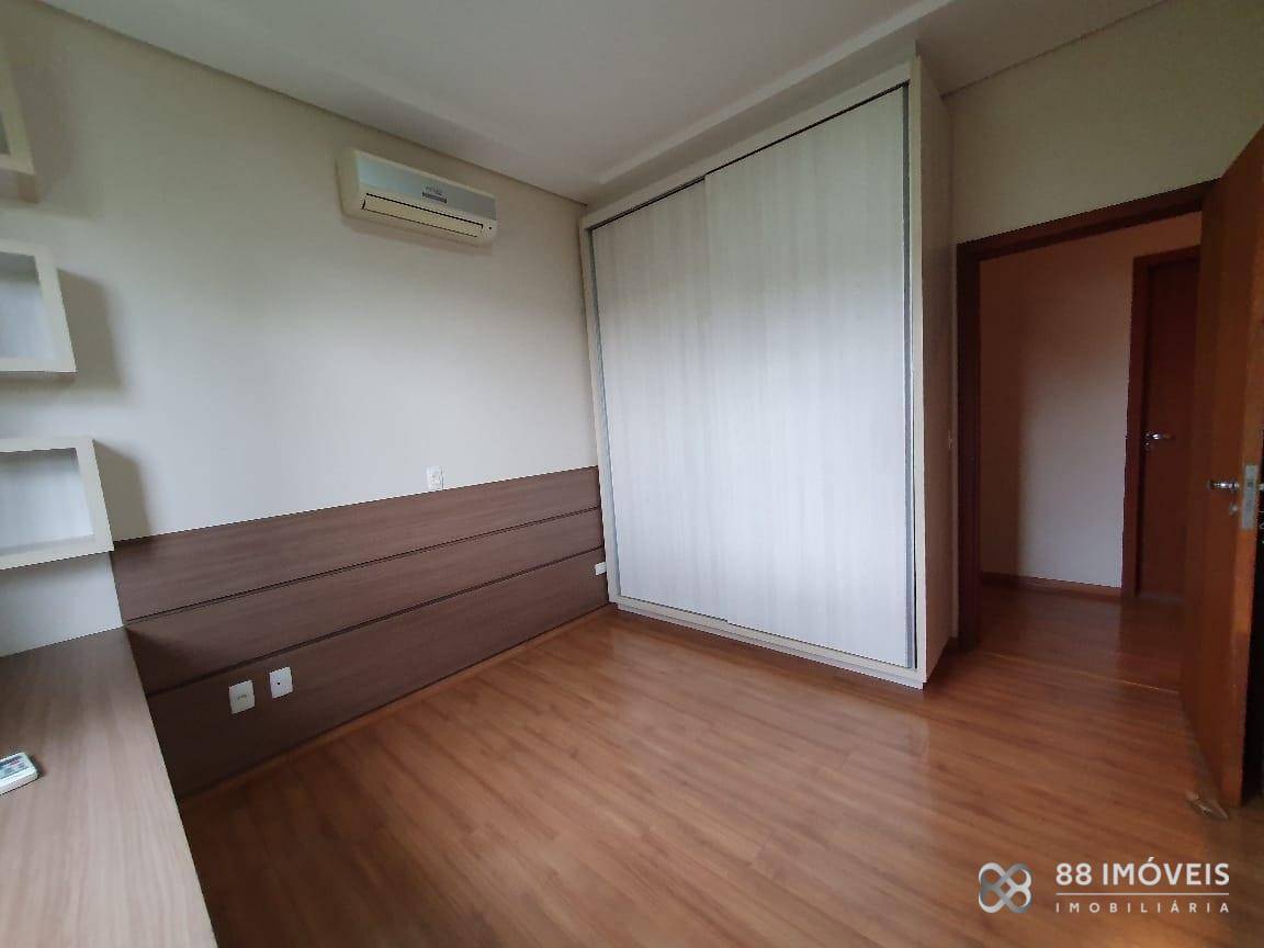 Casa de Condomínio à venda com 3 quartos, 212m² - Foto 17