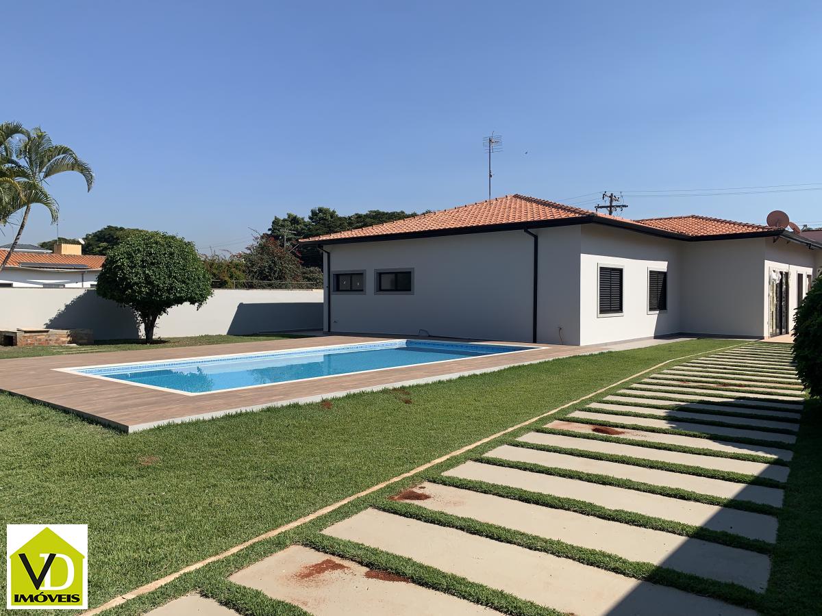 Casa de Condomínio à venda com 4 quartos, 355m² - Foto 1