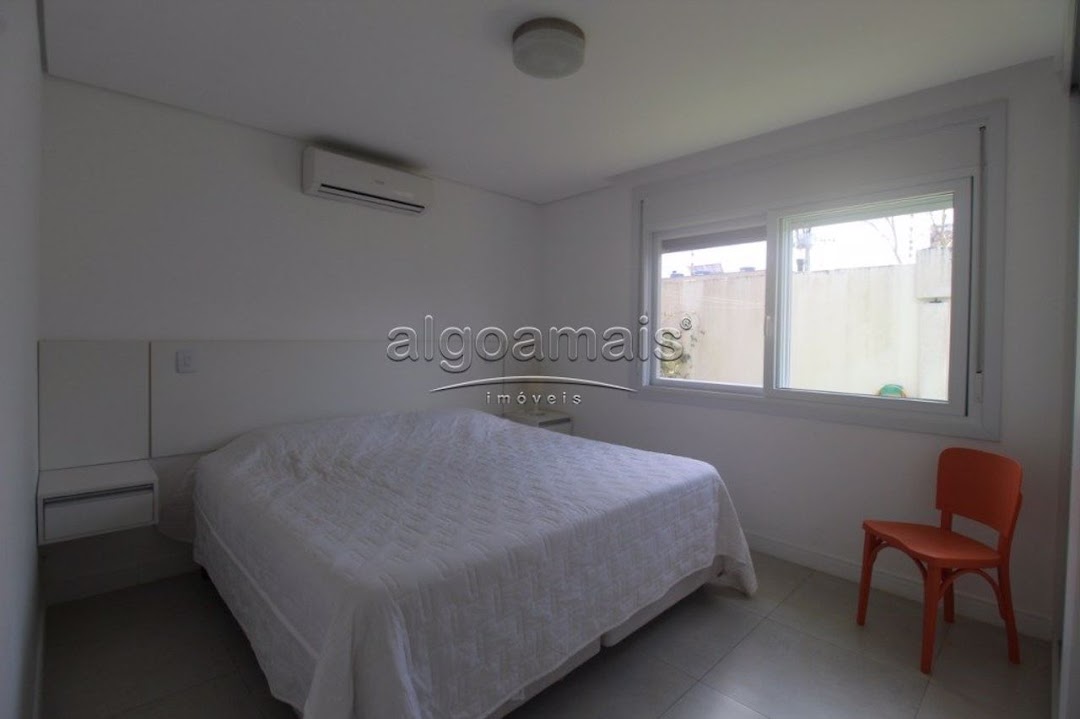 Casa de Condomínio à venda com 4 quartos, 250m² - Foto 15