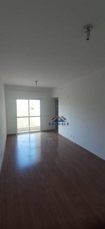 Apartamento à venda com 2 quartos, 60m² - Foto 2