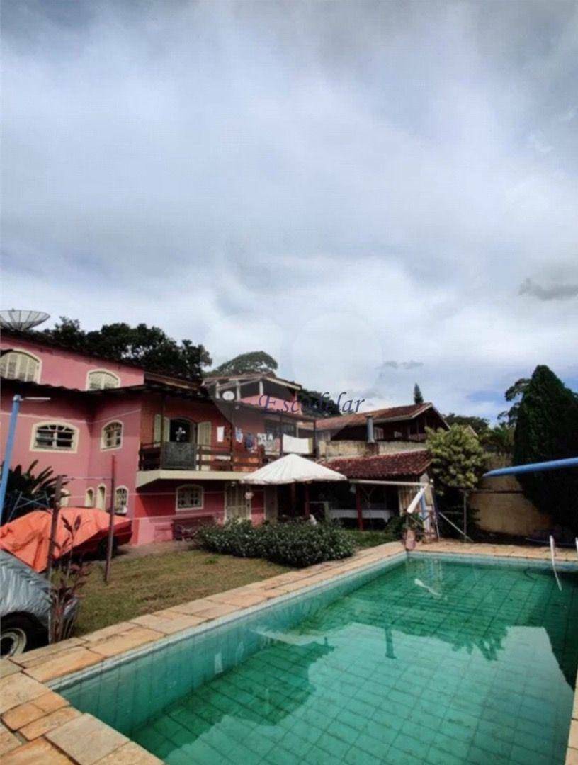 Sobrado à venda com 4 quartos, 486m² - Foto 1