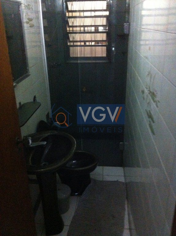 Casa à venda com 3 quartos, 200m² - Foto 15