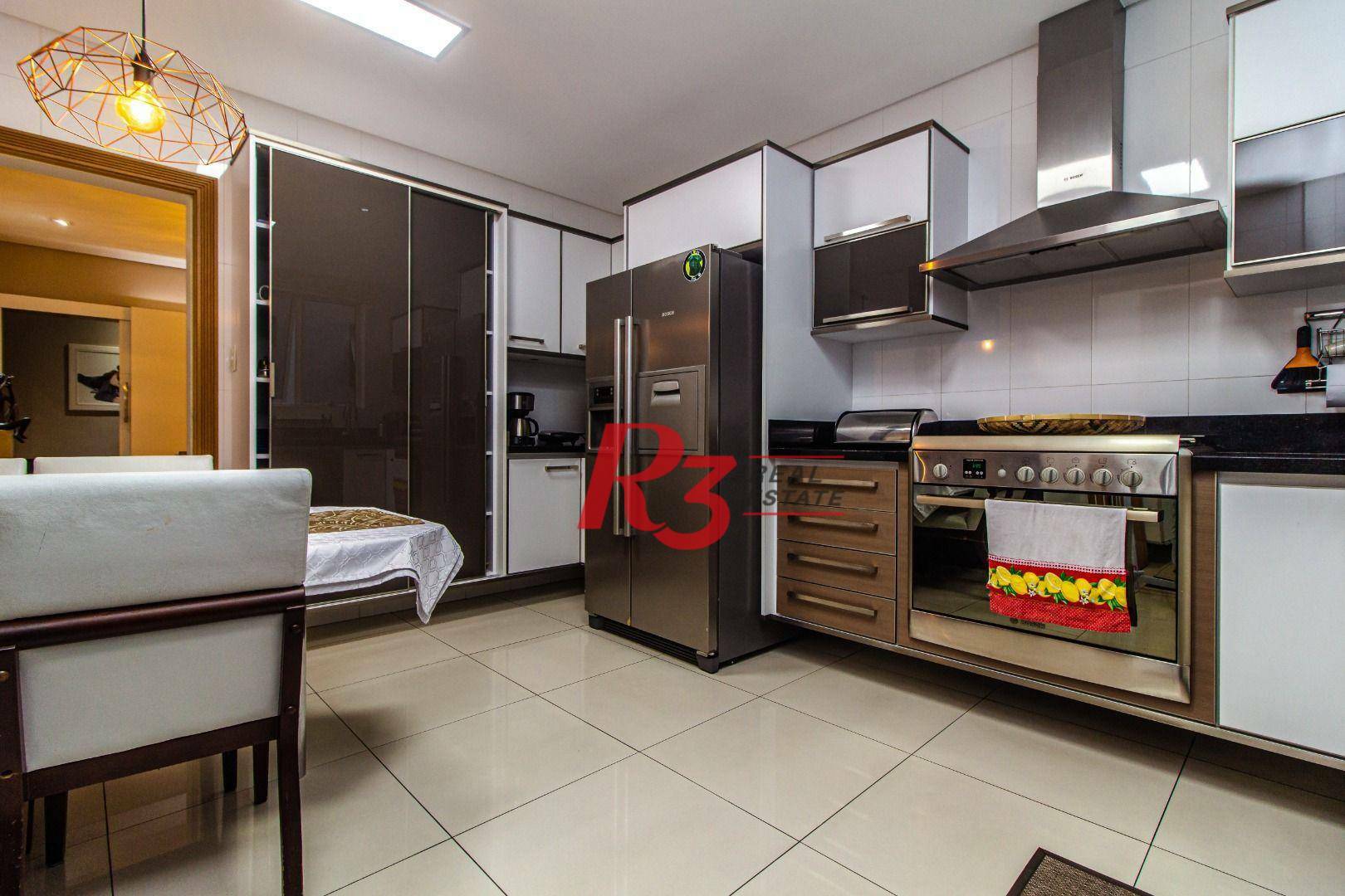 Apartamento à venda com 3 quartos, 232m² - Foto 18