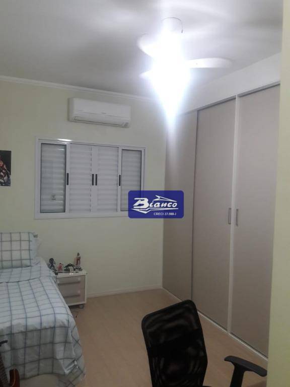 Sobrado à venda com 4 quartos, 150m² - Foto 20