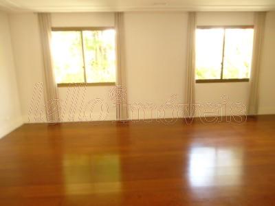 Apartamento para alugar com 4 quartos, 247m² - Foto 4