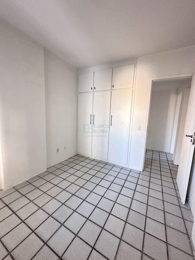 Apartamento para alugar com 3 quartos, 105m² - Foto 10