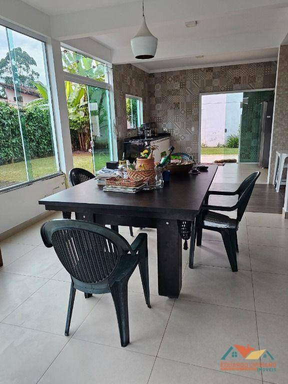 Casa à venda com 4 quartos, 300m² - Foto 42