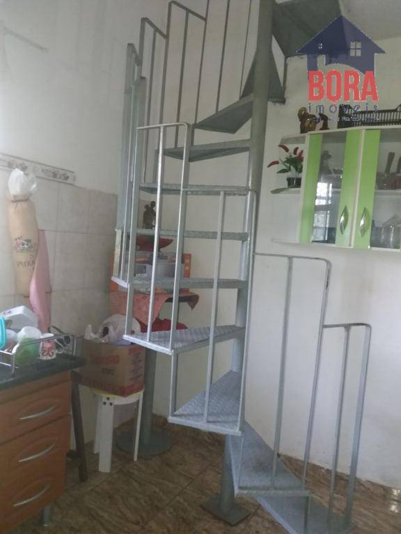 Casa à venda com 3 quartos, 100m² - Foto 3