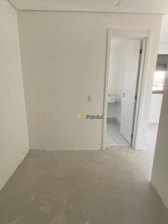 Cobertura à venda com 3 quartos, 228m² - Foto 13