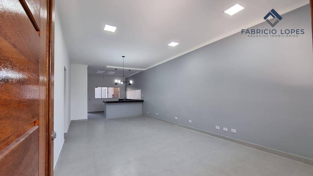 Casa à venda com 4 quartos, 170m² - Foto 1