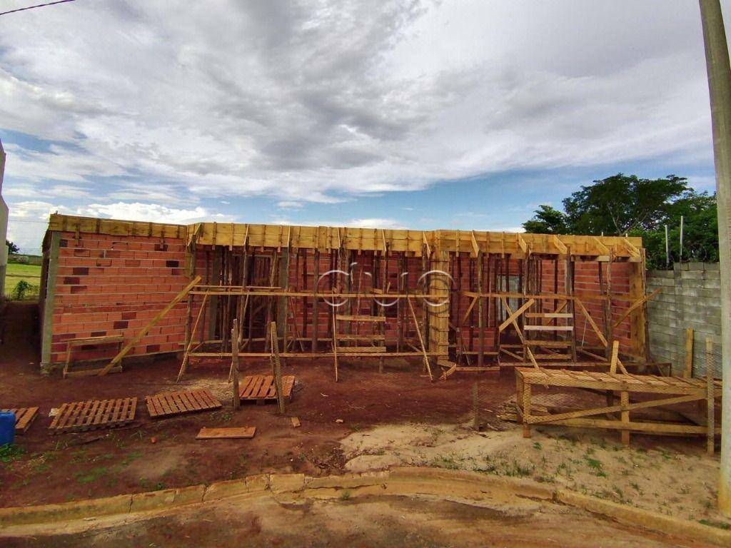 Casa de Condomínio à venda com 3 quartos, 270m² - Foto 1