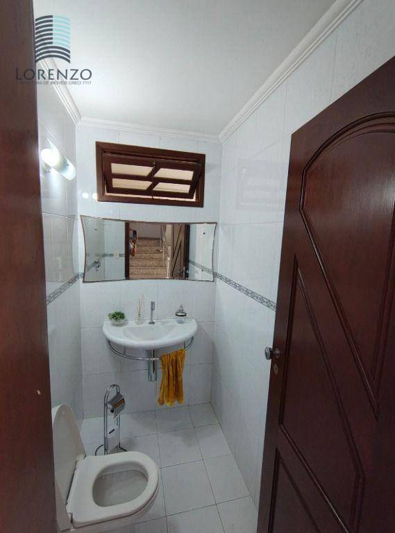 Casa de Condomínio para alugar com 4 quartos, 292m² - Foto 31