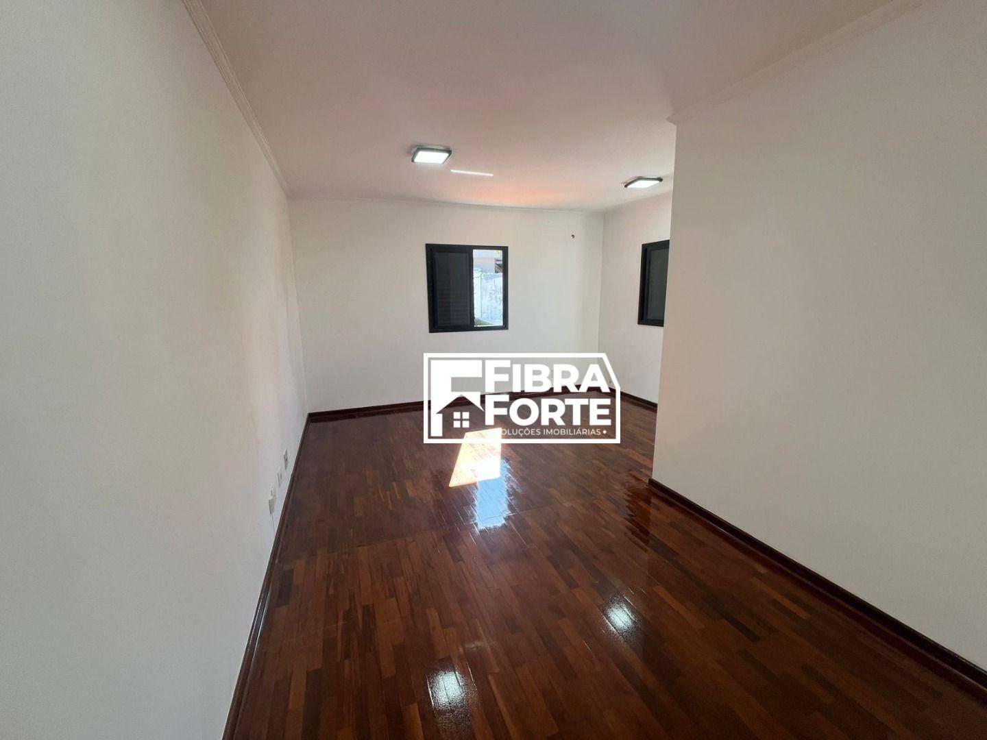 Casa de Condomínio para alugar com 5 quartos, 410m² - Foto 27
