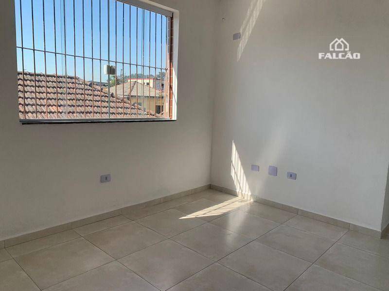 Casa à venda com 2 quartos, 72m² - Foto 1