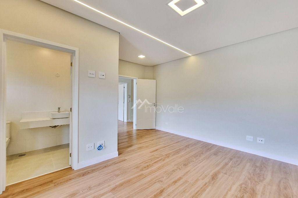 Casa de Condomínio à venda com 4 quartos, 400m² - Foto 30