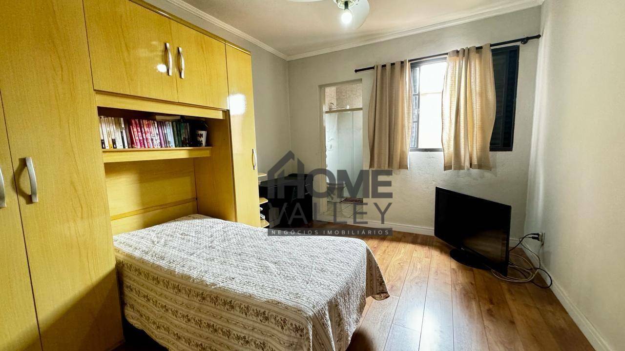 Casa à venda com 3 quartos, 180m² - Foto 10