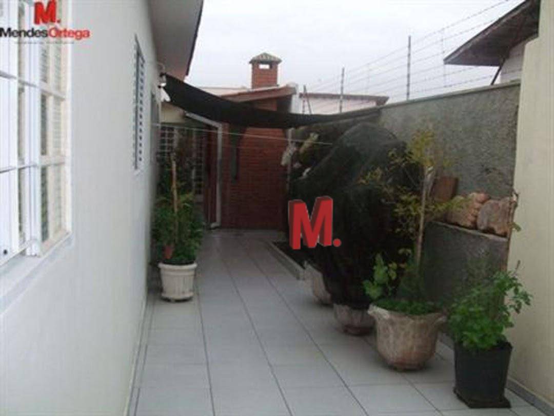 Casa à venda com 3 quartos, 265m² - Foto 19