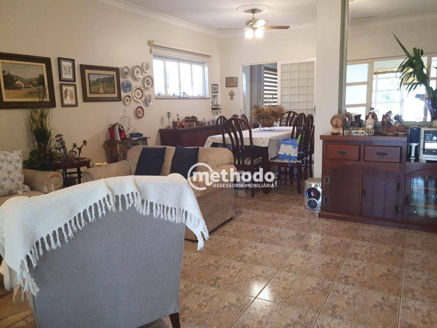 Casa à venda com 3 quartos, 231m² - Foto 8