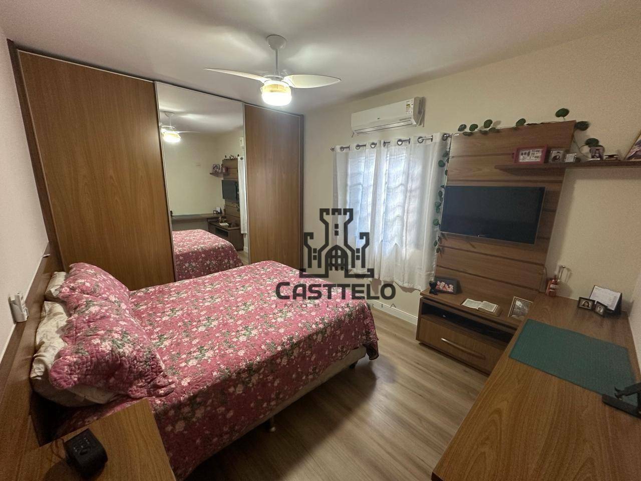 Casa à venda com 3 quartos, 200m² - Foto 5