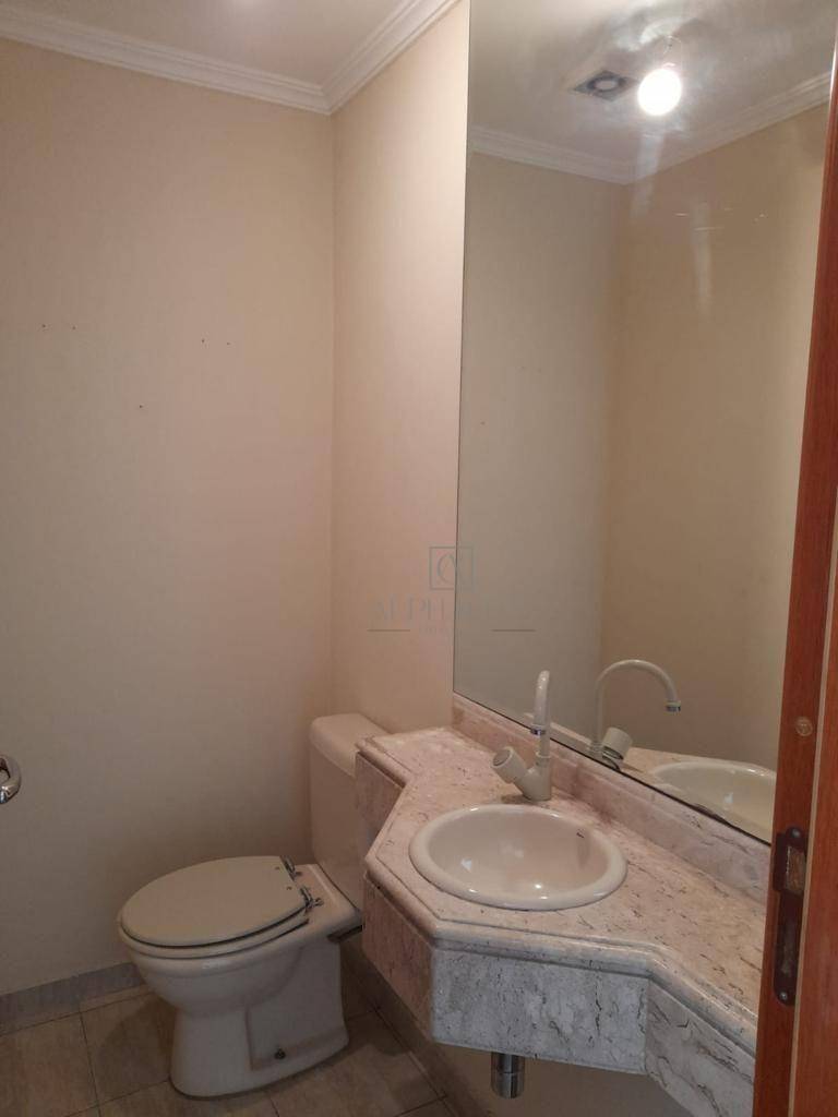 Apartamento para alugar com 3 quartos, 139m² - Foto 3