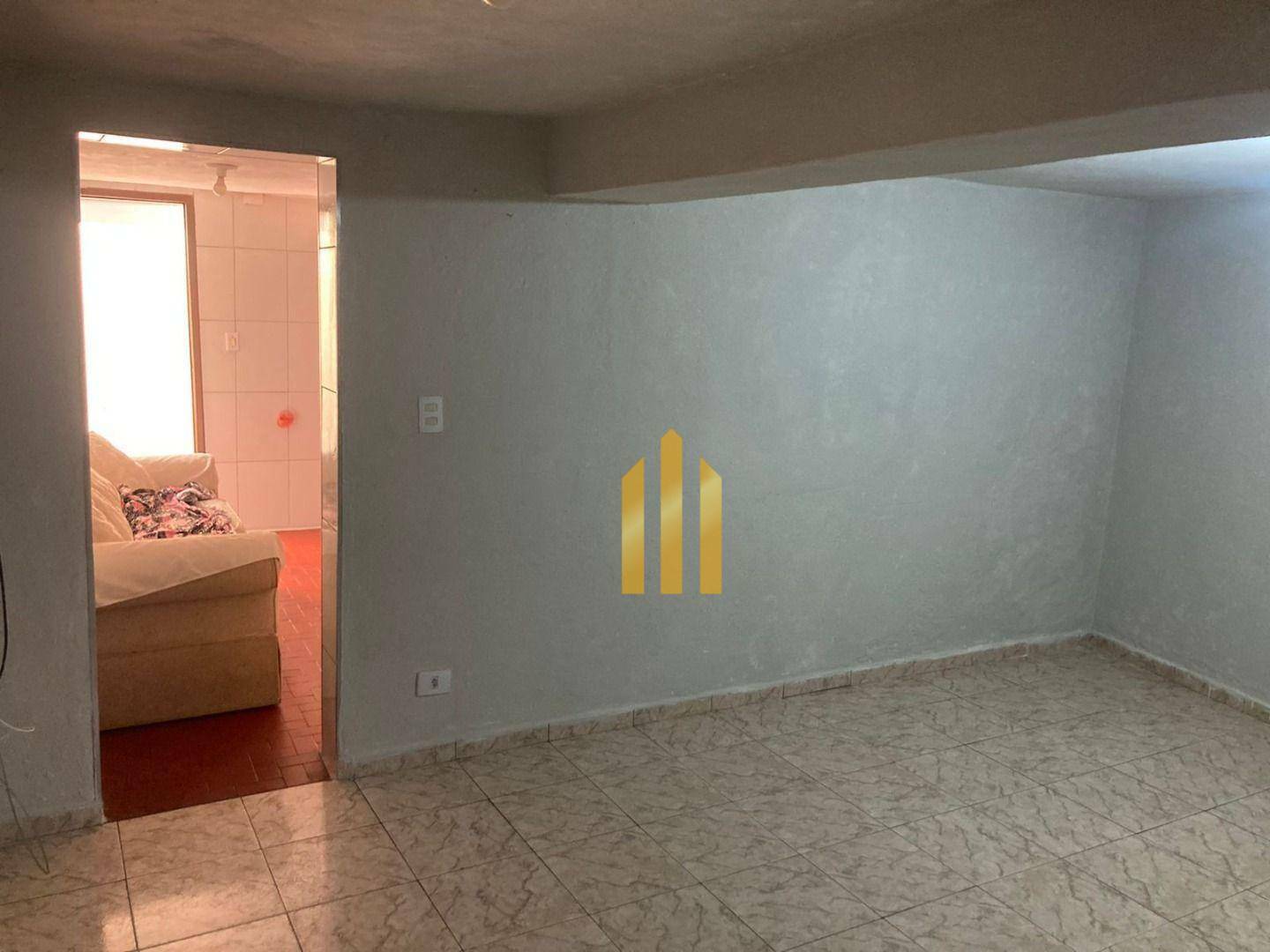 Casa para alugar com 1 quarto, 40m² - Foto 2