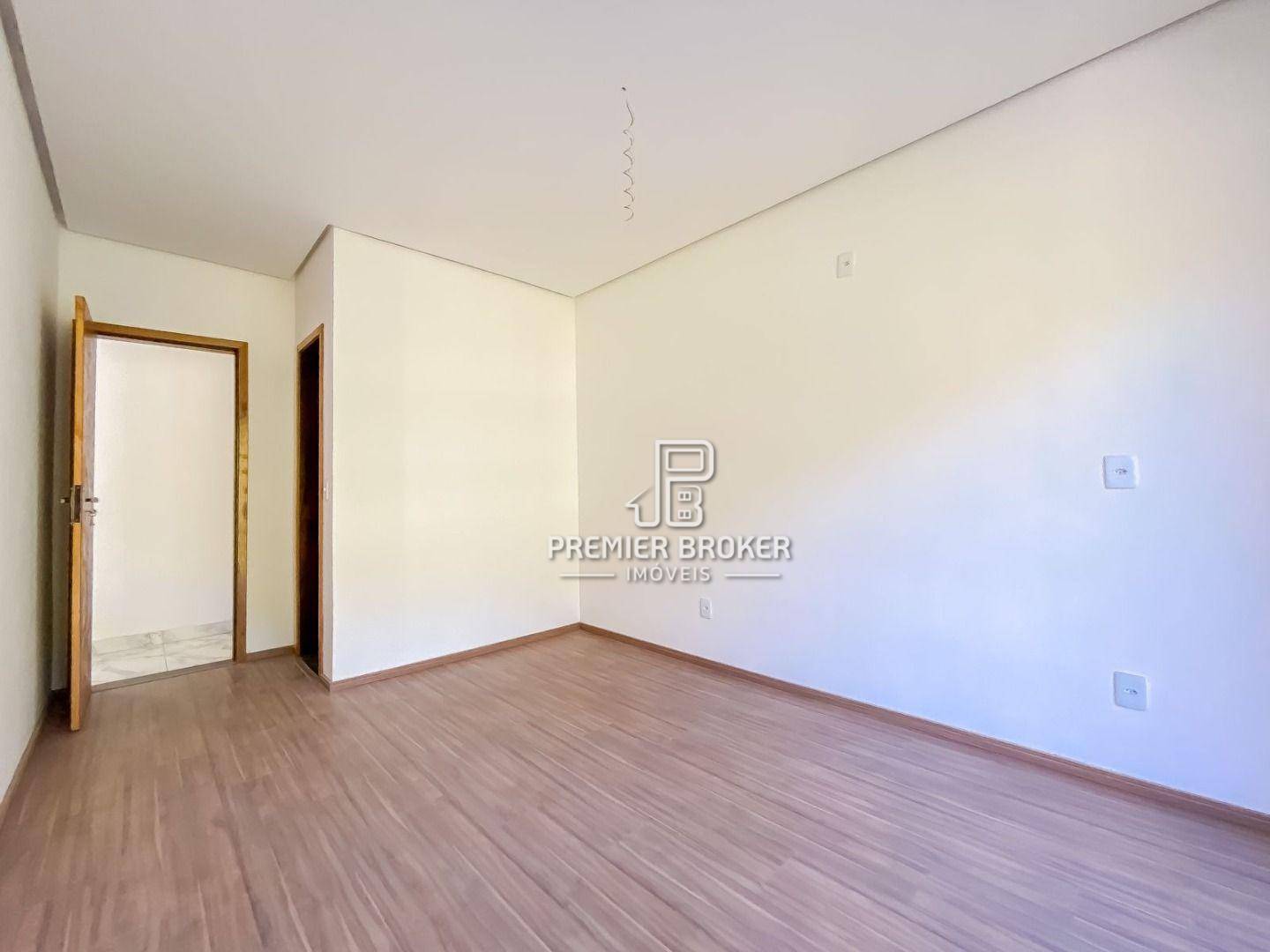 Casa à venda com 4 quartos, 219m² - Foto 18