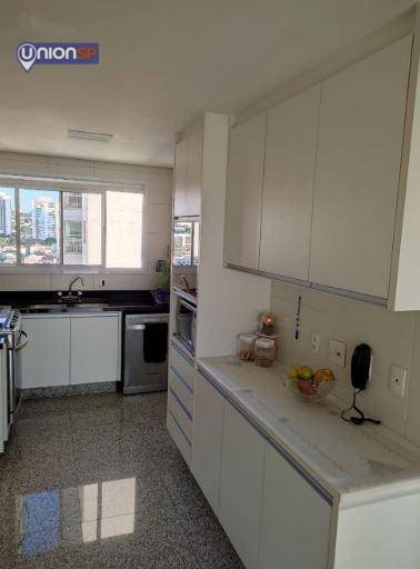 Apartamento à venda com 3 quartos, 162m² - Foto 10