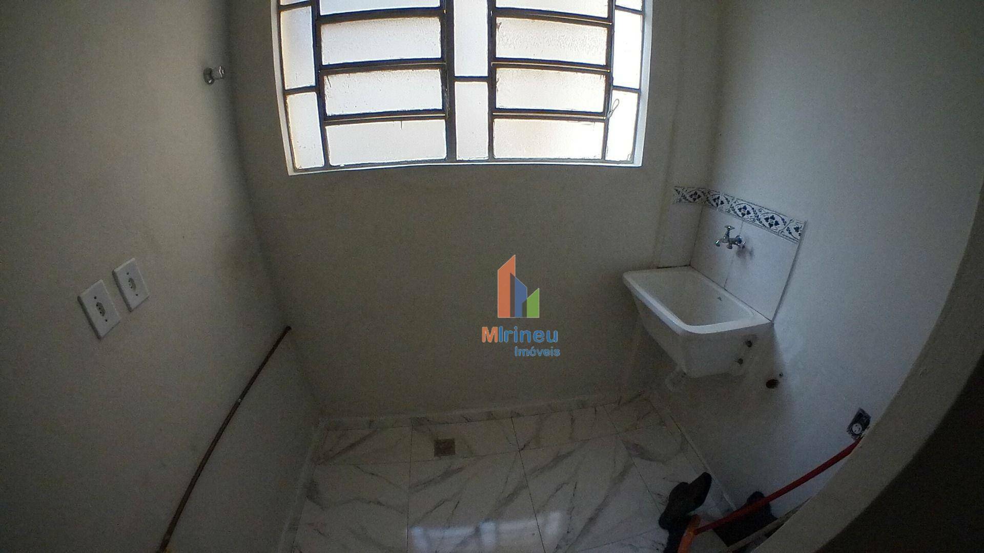 Apartamento à venda com 2 quartos, 56m² - Foto 3