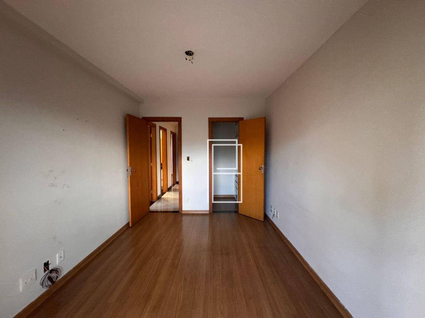 Apartamento à venda com 3 quartos, 95m² - Foto 13