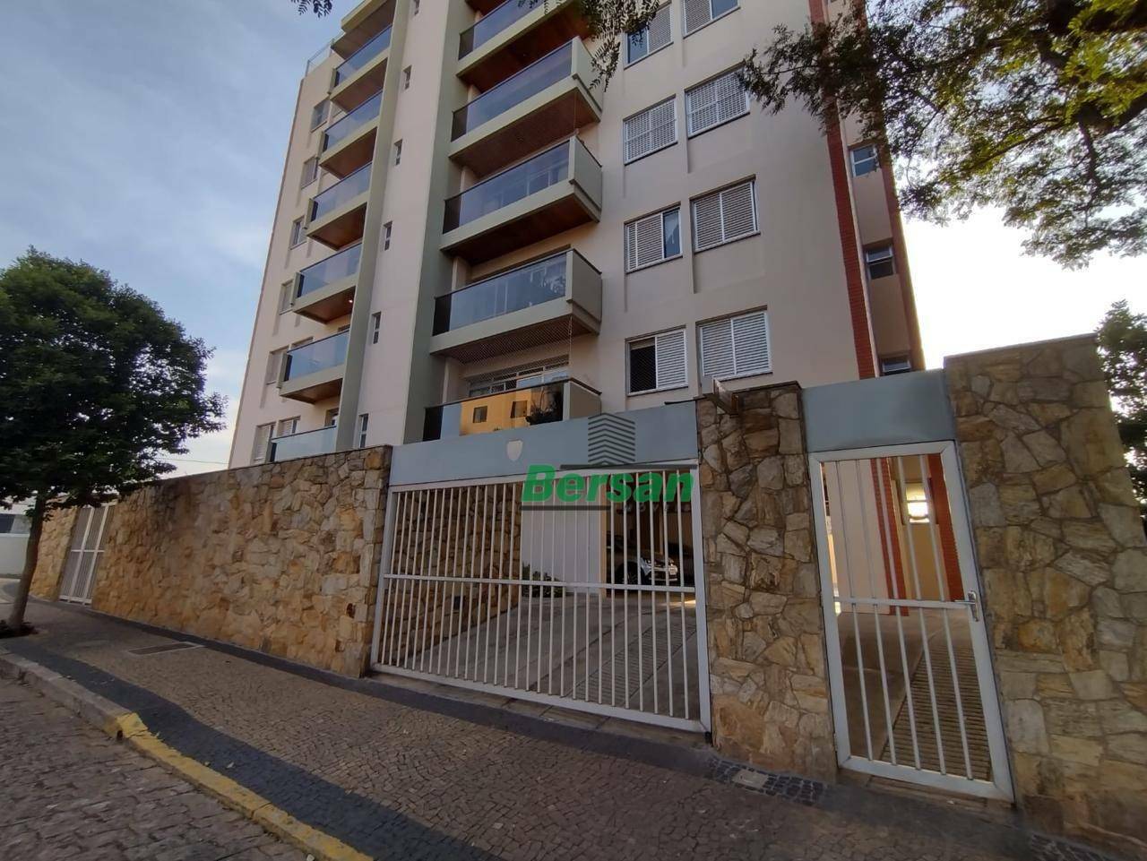 Apartamento à venda com 3 quartos, 126m² - Foto 1