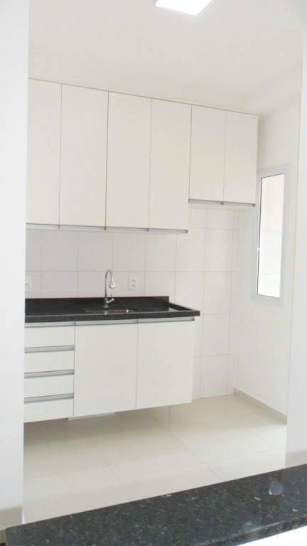 Apartamento para alugar com 2 quartos, 64m² - Foto 17