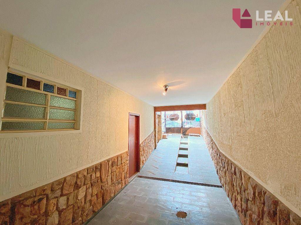 Casa à venda com 4 quartos, 240m² - Foto 5