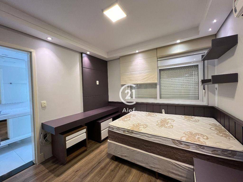 Apartamento para alugar com 4 quartos, 241m² - Foto 18