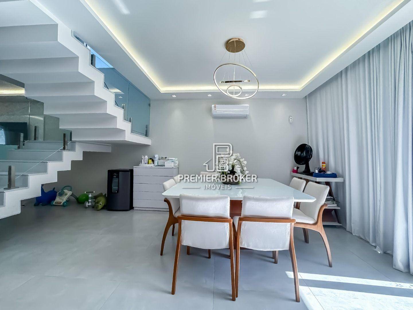 Casa de Condomínio à venda com 4 quartos, 204m² - Foto 4