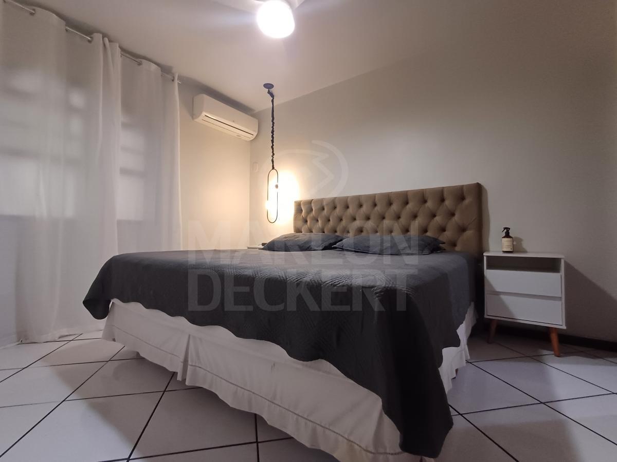 Casa à venda com 5 quartos, 160m² - Foto 14