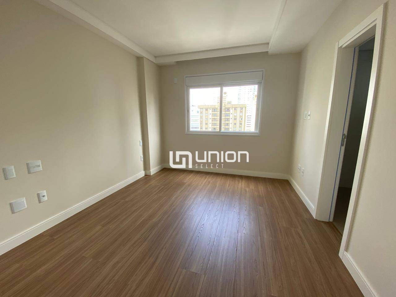 Apartamento à venda com 3 quartos, 141m² - Foto 11