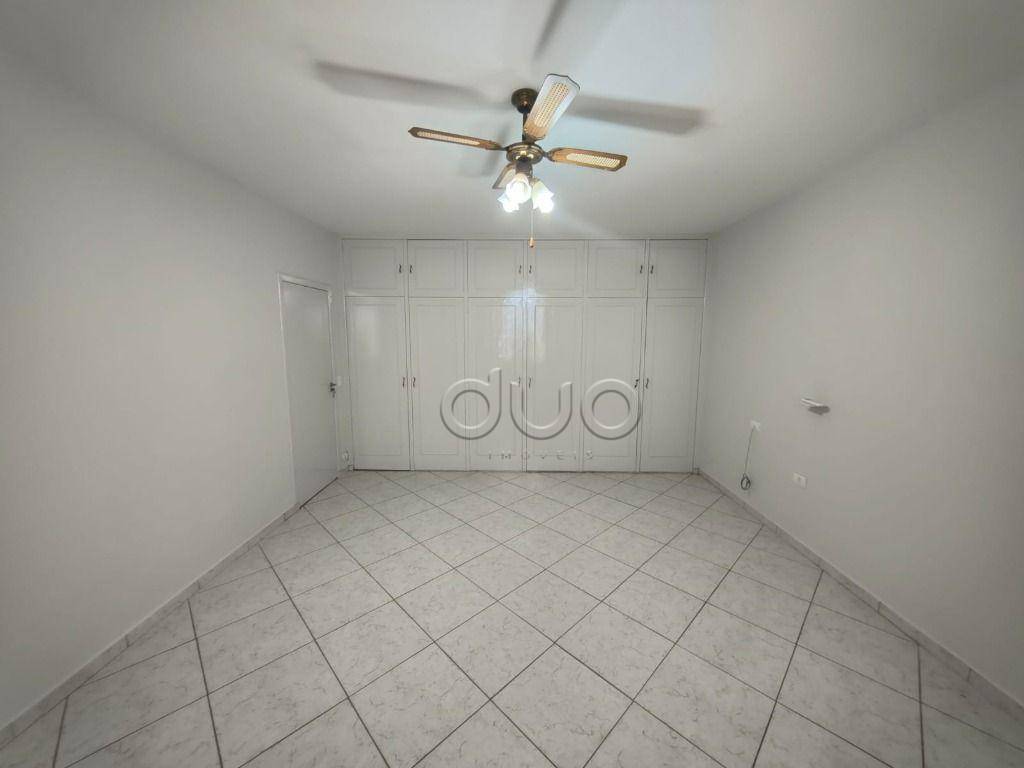 Casa para alugar com 3 quartos, 298m² - Foto 14