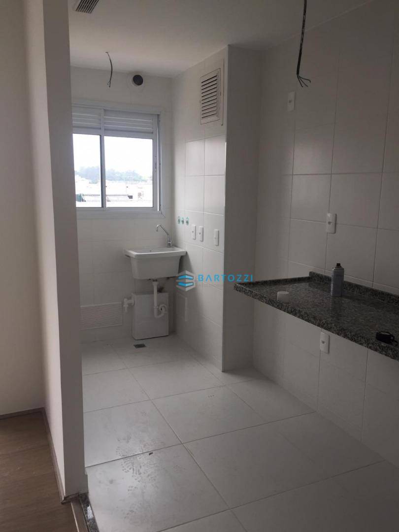 Apartamento à venda com 2 quartos, 56m² - Foto 4