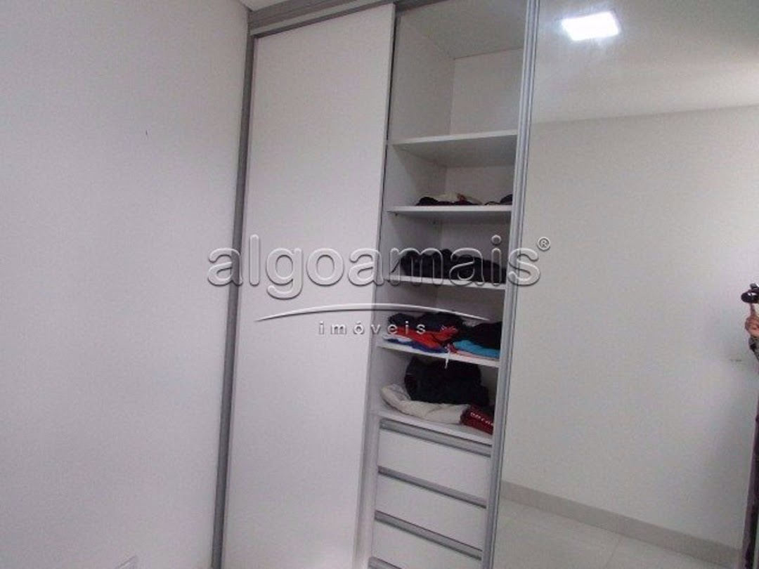 Casa de Condomínio à venda com 4 quartos, 218m² - Foto 4