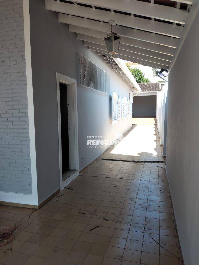 Casa à venda e aluguel com 3 quartos, 266m² - Foto 14