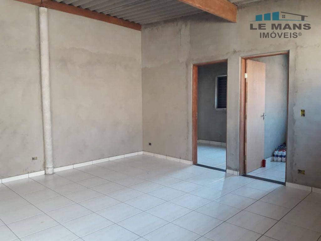 Casa à venda com 2 quartos, 140m² - Foto 1