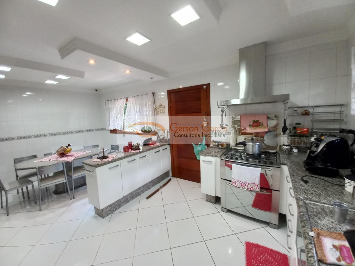 Casa à venda com 3 quartos, 370m² - Foto 33