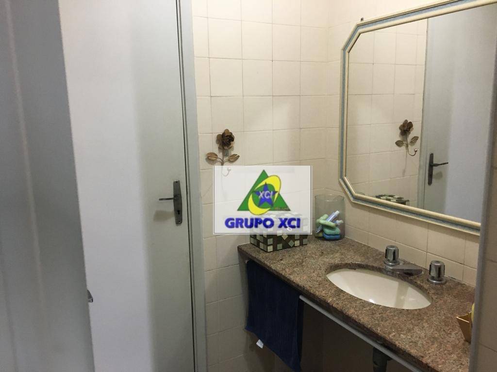 Apartamento à venda com 3 quartos, 127m² - Foto 11