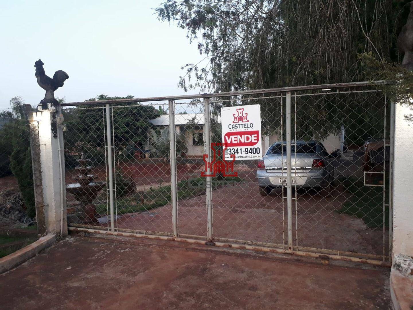 Chácara à venda com 3 quartos, 200m² - Foto 1