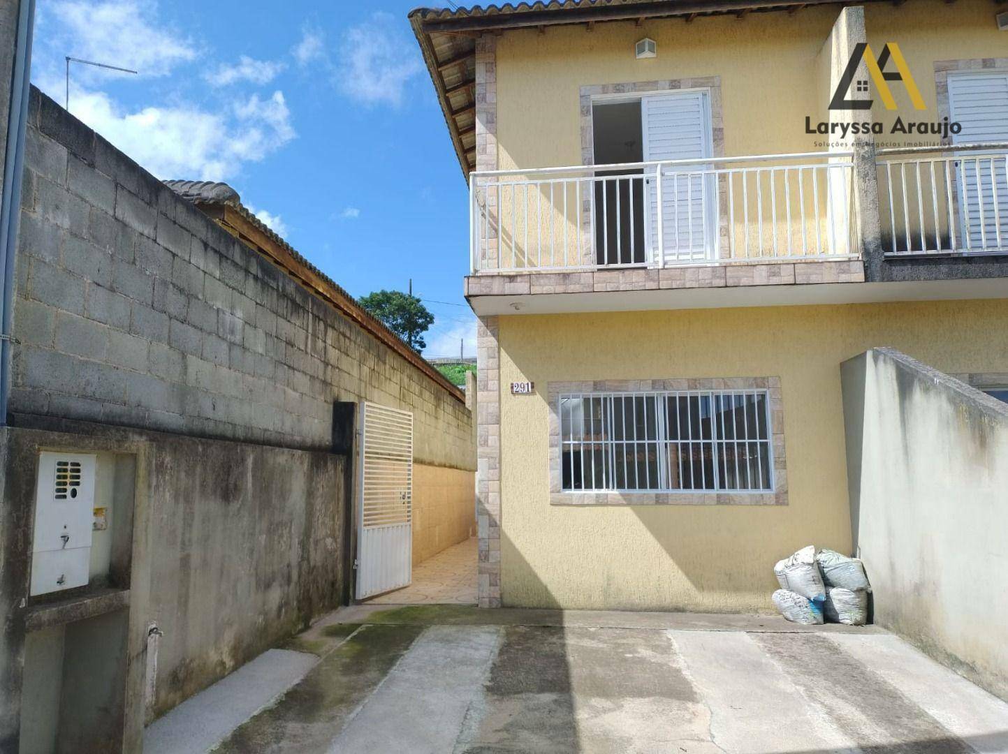 Sobrado à venda com 2 quartos, 90m² - Foto 1