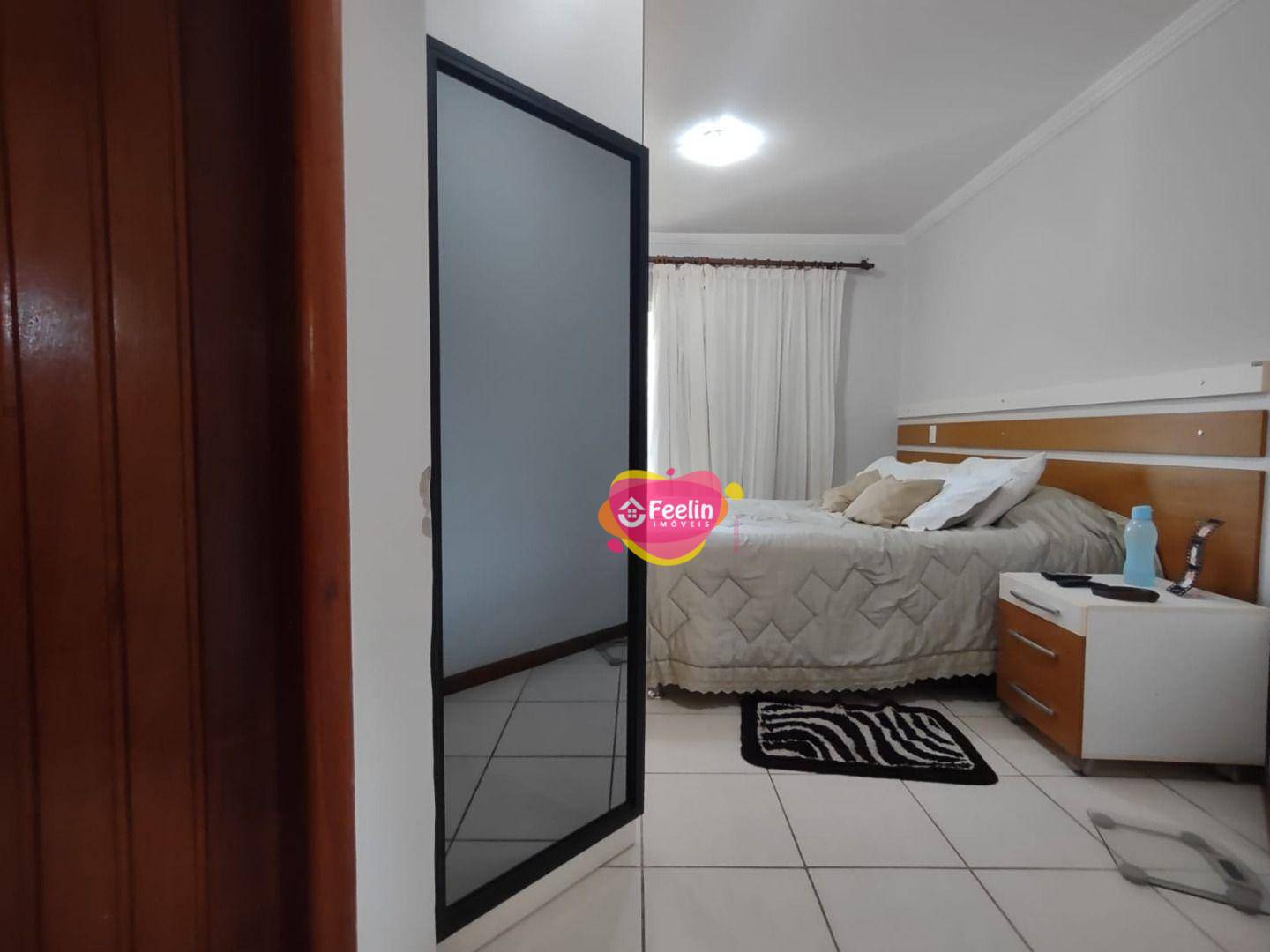 Casa à venda com 3 quartos, 250m² - Foto 17