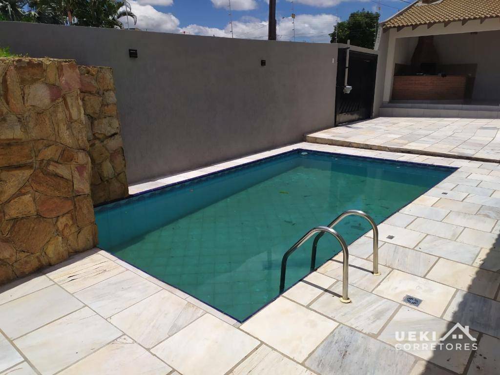 Casa à venda e aluguel com 5 quartos, 220m² - Foto 19