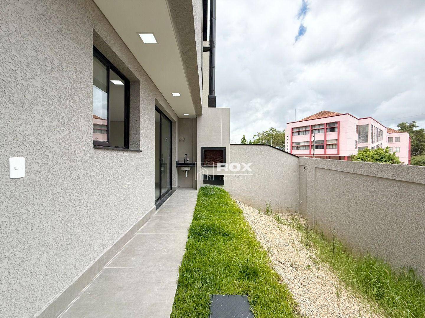 Casa de Condomínio à venda com 3 quartos, 218m² - Foto 5