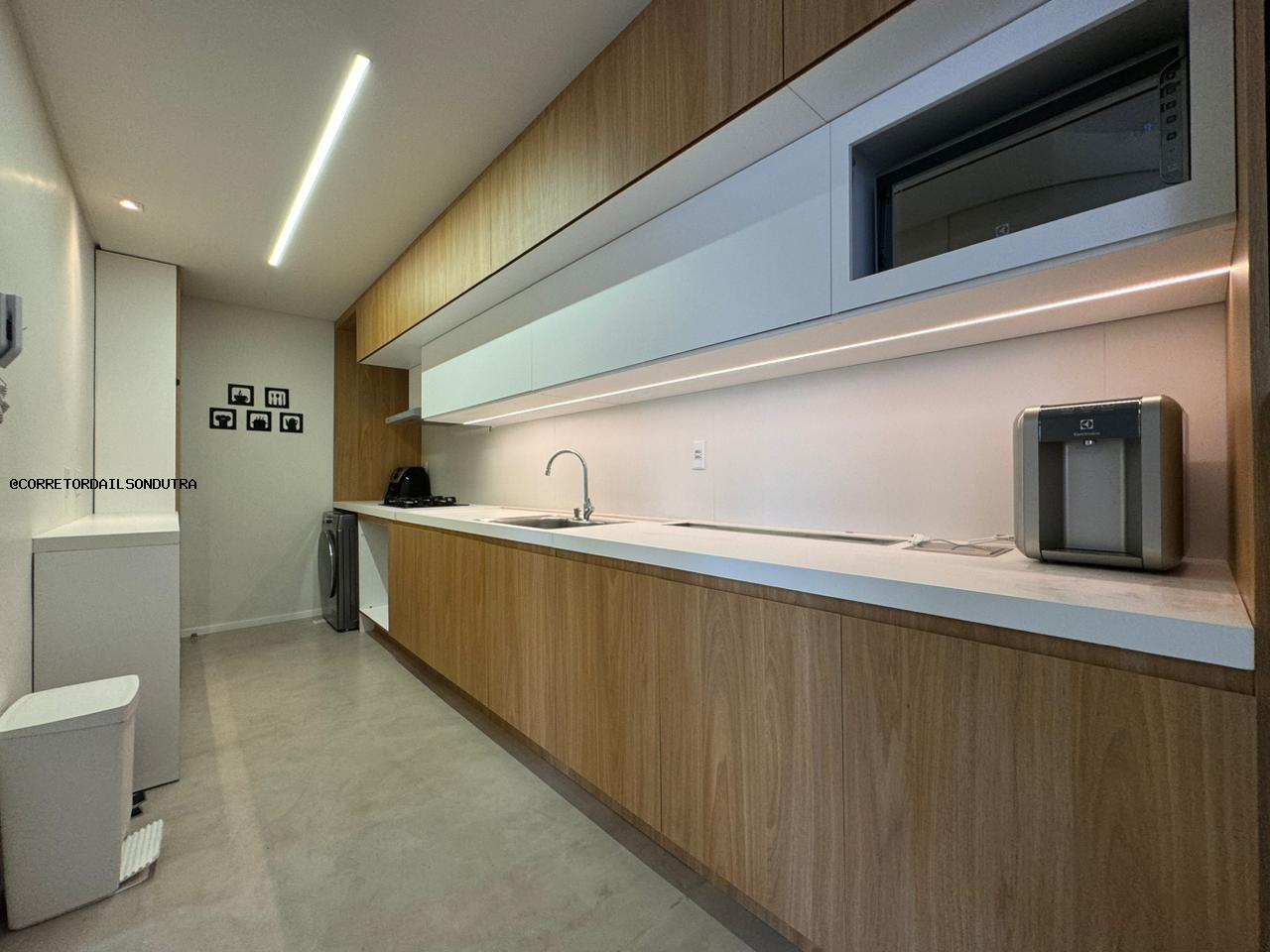 Apartamento à venda com 3 quartos, 71m² - Foto 2